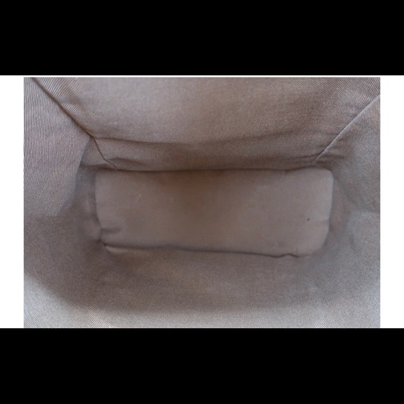 Louis Vuitton Monogram Montsouris MM Backpack - Picture 7 of 14